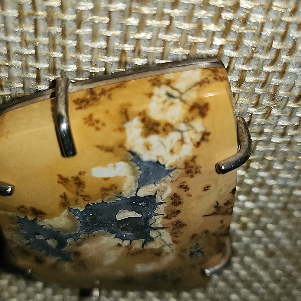 Unique Stone Pendant with Earthy Tones - Picture 3 of 7